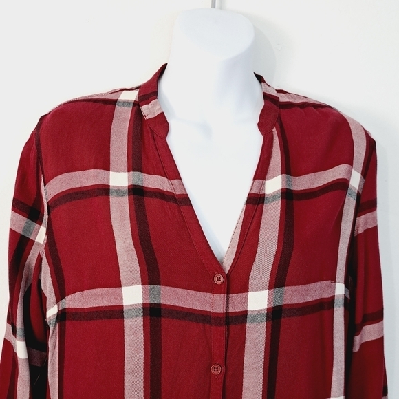 Cupcakes and Cashmere Burgundy Plaid‎ Long Line Top Size Small - Picture 4 of 7